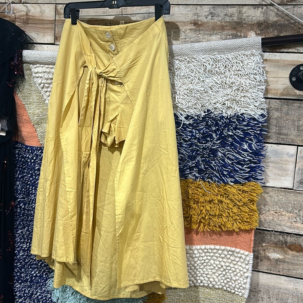NWOT Free People Short/Skirt Size Medium Z377